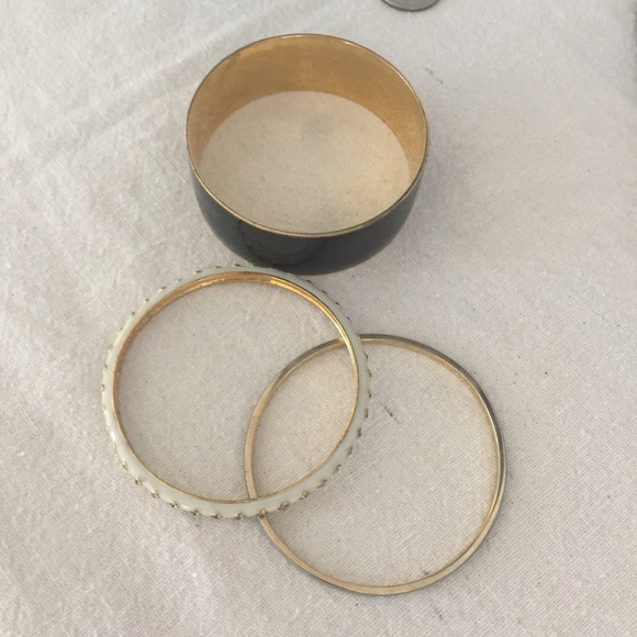 🛍️Vintage y2k J. Crew bangle bracelets gold black white - Picture 2 of 6